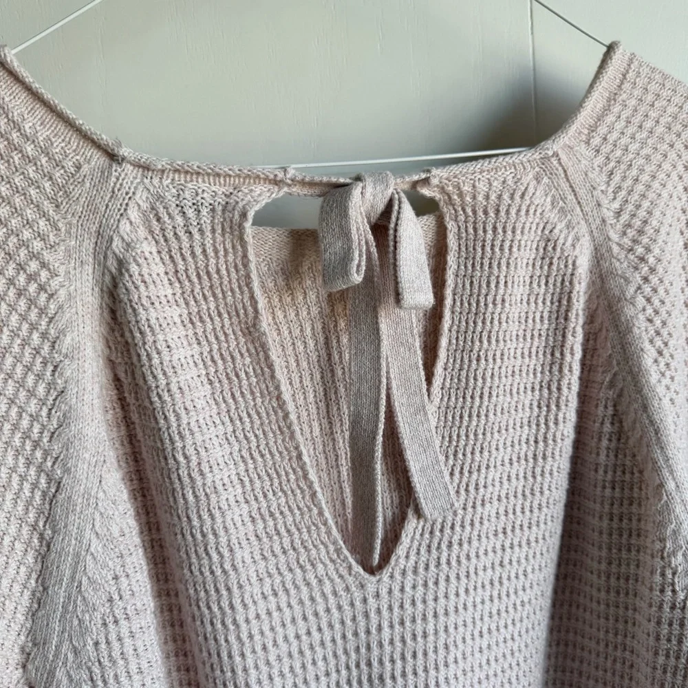 Ann Taylor Factory Waffle Knit Bell Sleeve Sweater Light Pink Sz XS - Picture 4 of 6